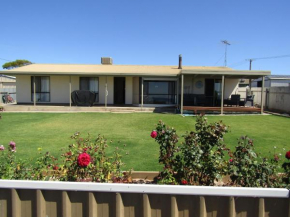 Bella's Bayview, Point Turton